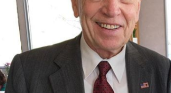 Chuck Grassley Bio, Age, Wife, Family, Photos and Career