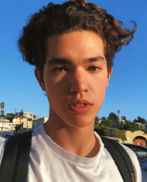 Conan Gray Bio, Age, Girlfriend, Family, Photos and Career