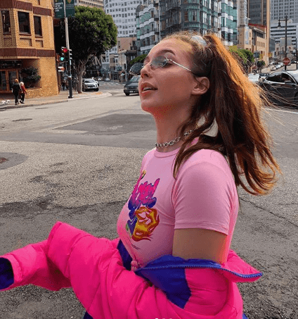 Emma Chamberlain Bio, Age, Boyfriend, Family and Photos | Fact Sider