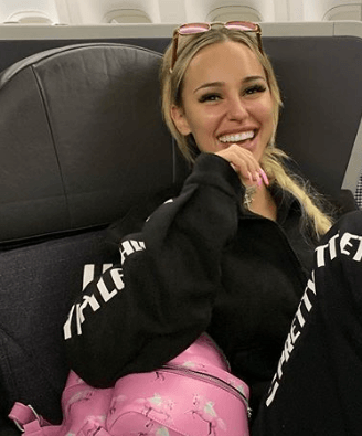 XO-Bunny Bio, Age, Boyfriend, Family, Education, Career, Net Worth